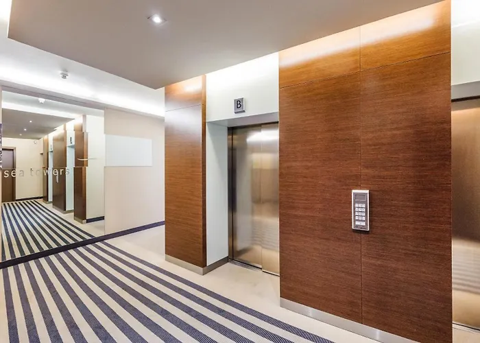 Sea Towers, Sun & Snow *